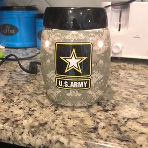 Full Size Scentsy Warmer.